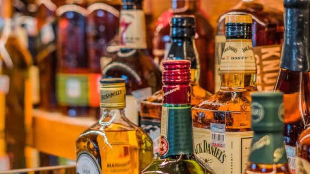 ఏపీ మద్యం పాలసీ కేసులో441 కోట్ల ఆస్తులు జప్తు