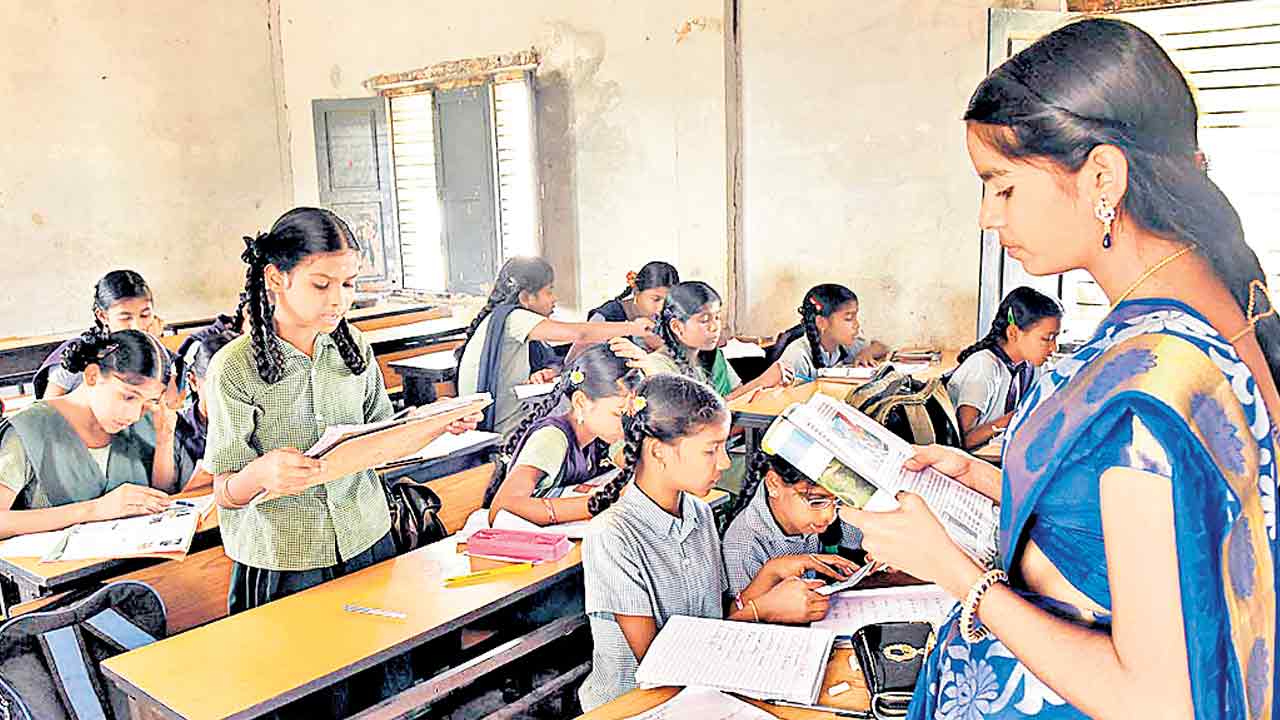 విద్యా కమిషన్‌ వితండవాదం