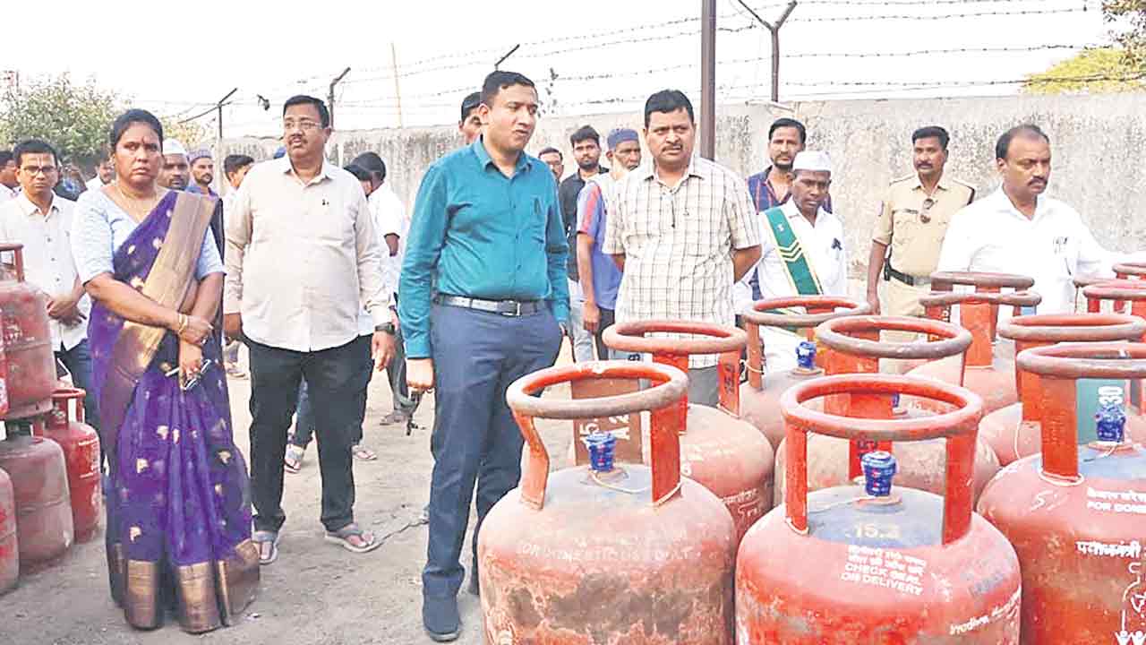 వంట గ్యాస్‌పై తప్పుడు ప్రచారం చేస్తే కఠిన చర్యలు