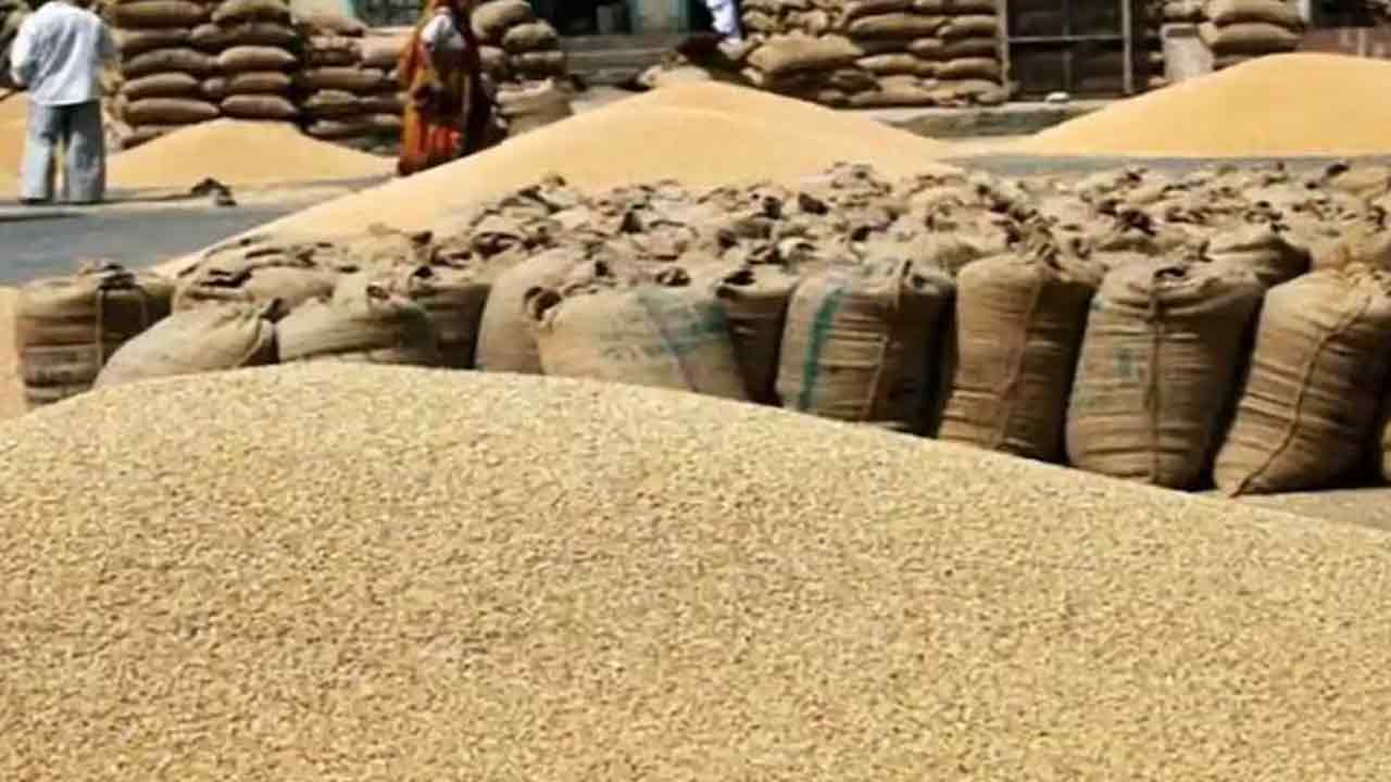 ధాన్యం కొనుగోలుకు 22,700 కోట్ల అప్పు