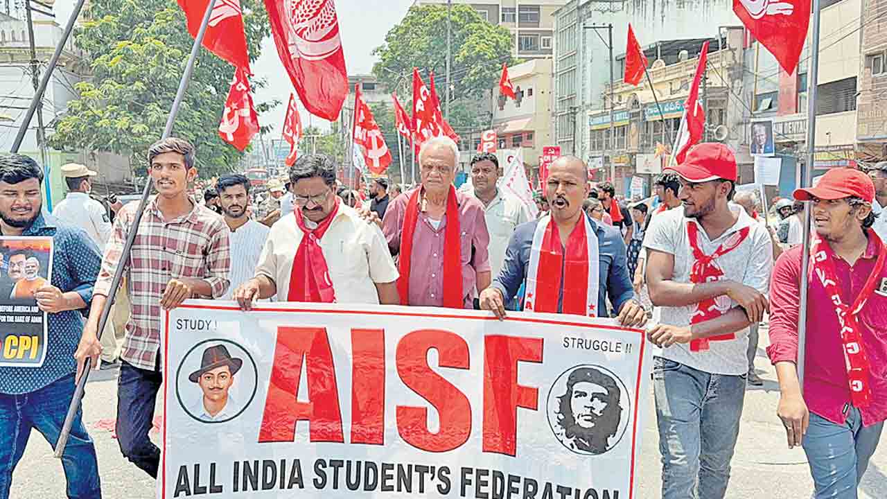 యుద్ధం పరిష్కారం కాదు.. ఏఐఎస్‌ఎఫ్‌