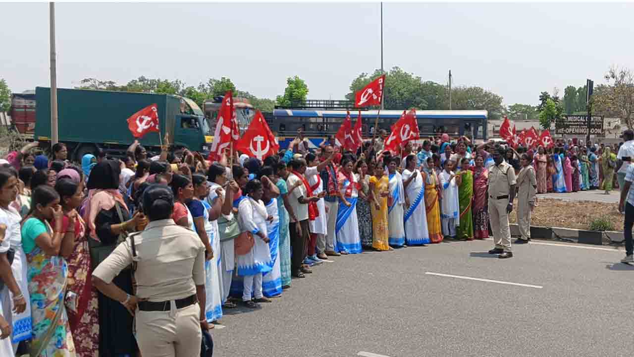 ఆశ కార్యకర్తల ఆగ్రహం