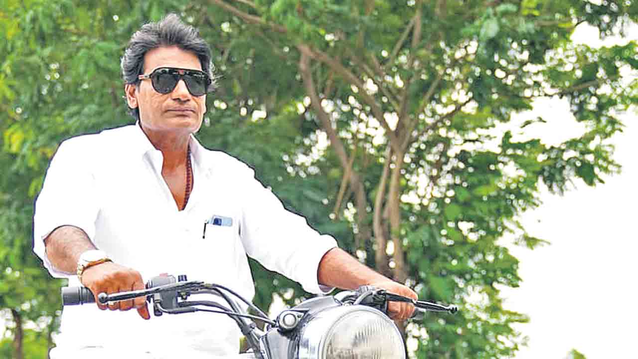 నిధి కోసం బుల్లెట్‌ రెడ్డి పోరాటం