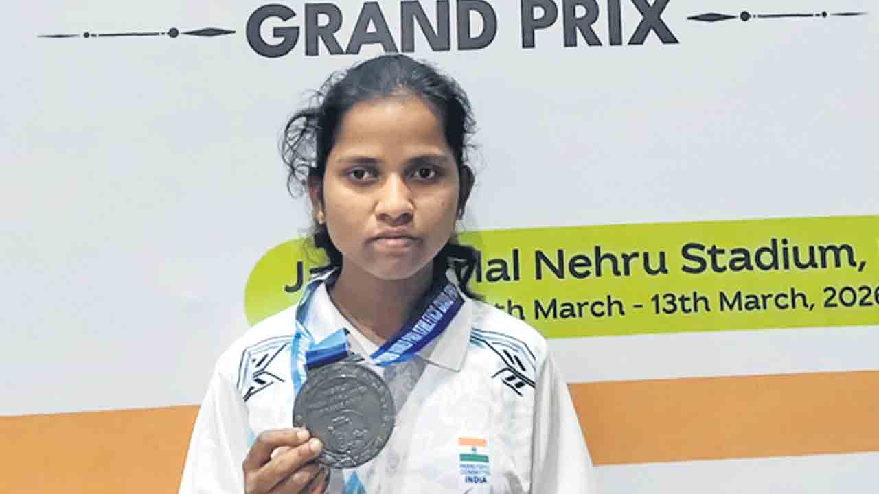 నేత్రకు రజతం