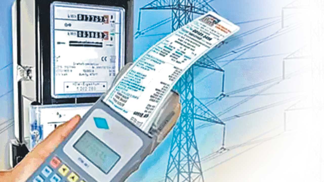 భానుడి భగభగ.. మీటర్లు గిరగిర..