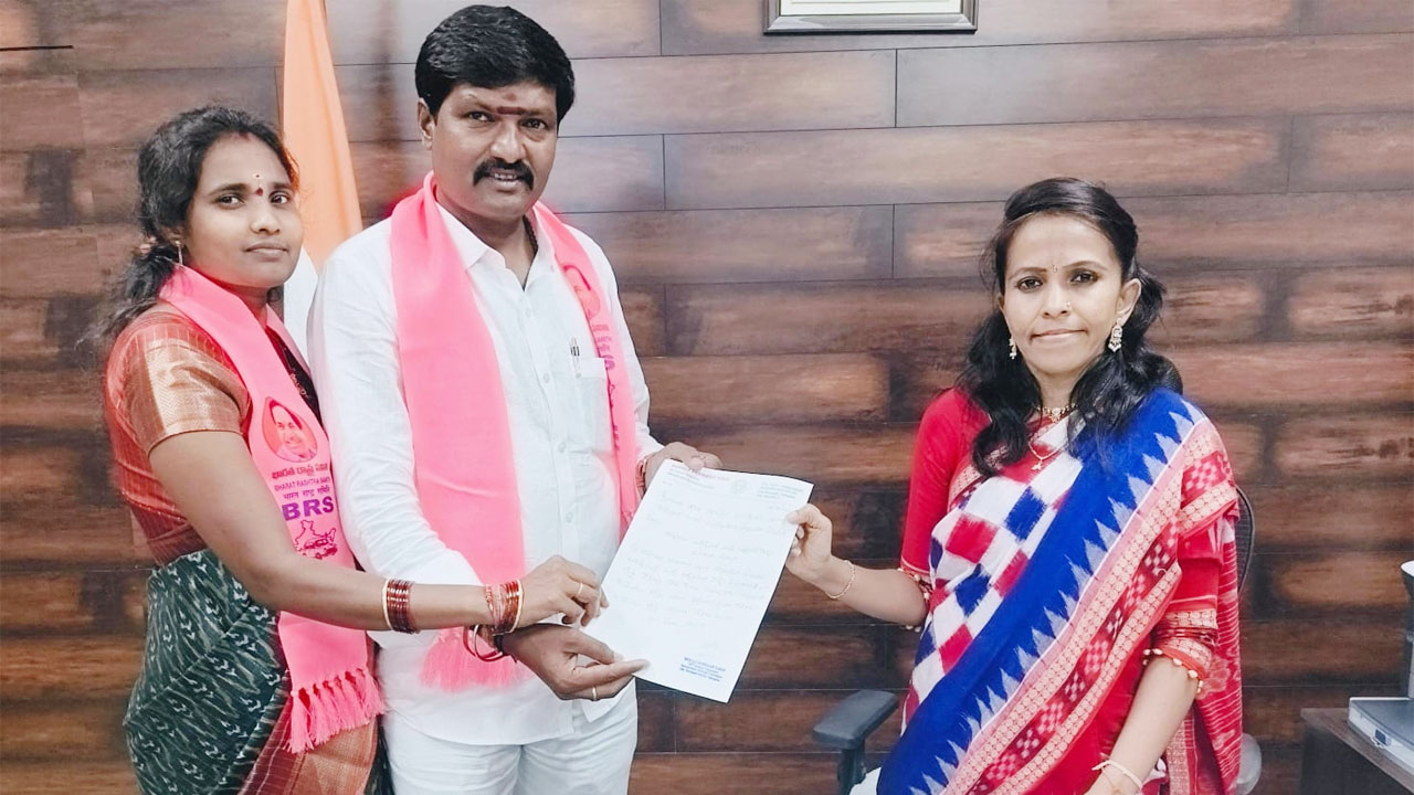BRS Corporators | పారిశుధ్య విభాగాన్ని ప్రక్షాళన చేయాలని బీఆర్ఎస్ కార్పొరేటర్ల ఫిర్యాదు