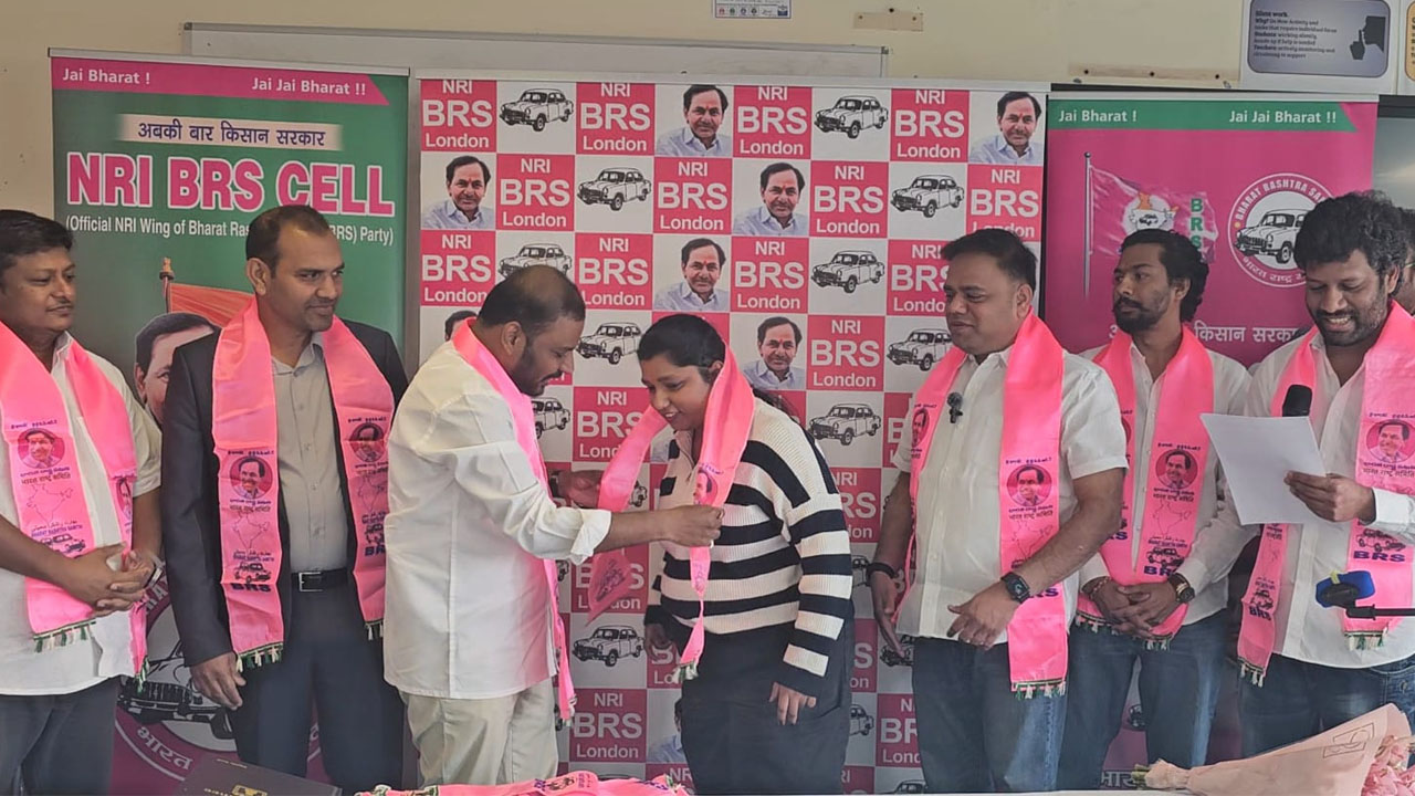 BRS NRIs | బీఆర్ఎస్‌లో లండన్‌లోని తెలంగాణ ఎన్నారైల చేరిక