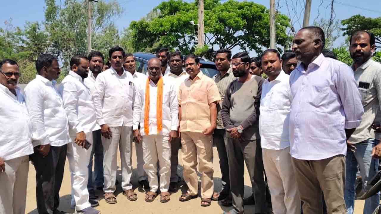 BRS Leader | బీఆర్‌ఎస్‌ పార్టీకి మద్దతు ఇచ్చాడని.. బీఆర్‌ఎస్ నేతపై కాంగ్రెస్ నేతల దాడి