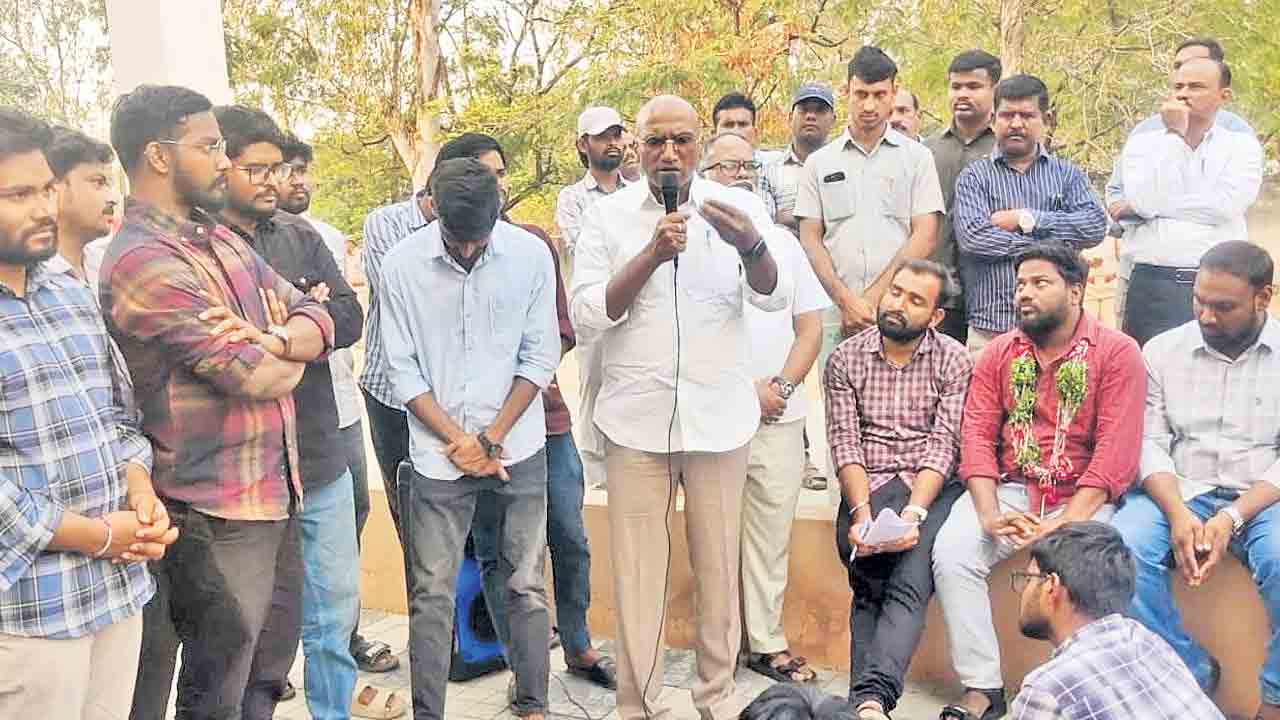 అధైర్యపడొద్దు.. అండగా ఉంటాం