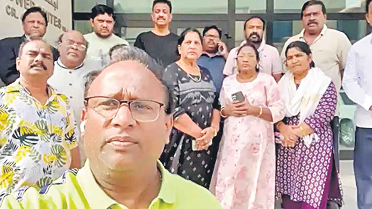 మందుల్లేవ్‌.. మనీ లేదు!