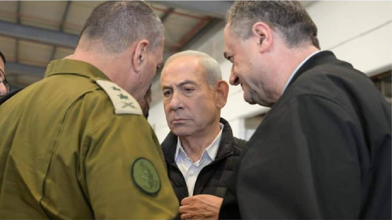 Benjamin Netanyahu | దేశం విడిచి వెళ్లిపోయిన ఇజ్రాయెల్ ప్రధాని నెతన్యాహు.. తాజా ప్రచారంలో నిజమెంత..?