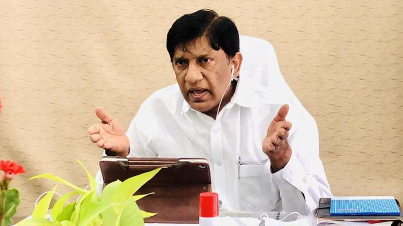 BRS Team | దక్షిణ మధ్య రైల్వే జనరల్ మేనేజర్ తో బీఆర్ఎస్ బృందం భేటీ..కాజీపేట రైల్వే డివిజన్‌ కోసం వినతి