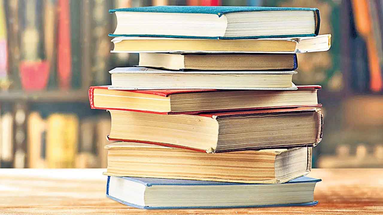 విద్యా వ్యాపారానికి.. అడ్డుకట్ట ఎన్నడో!