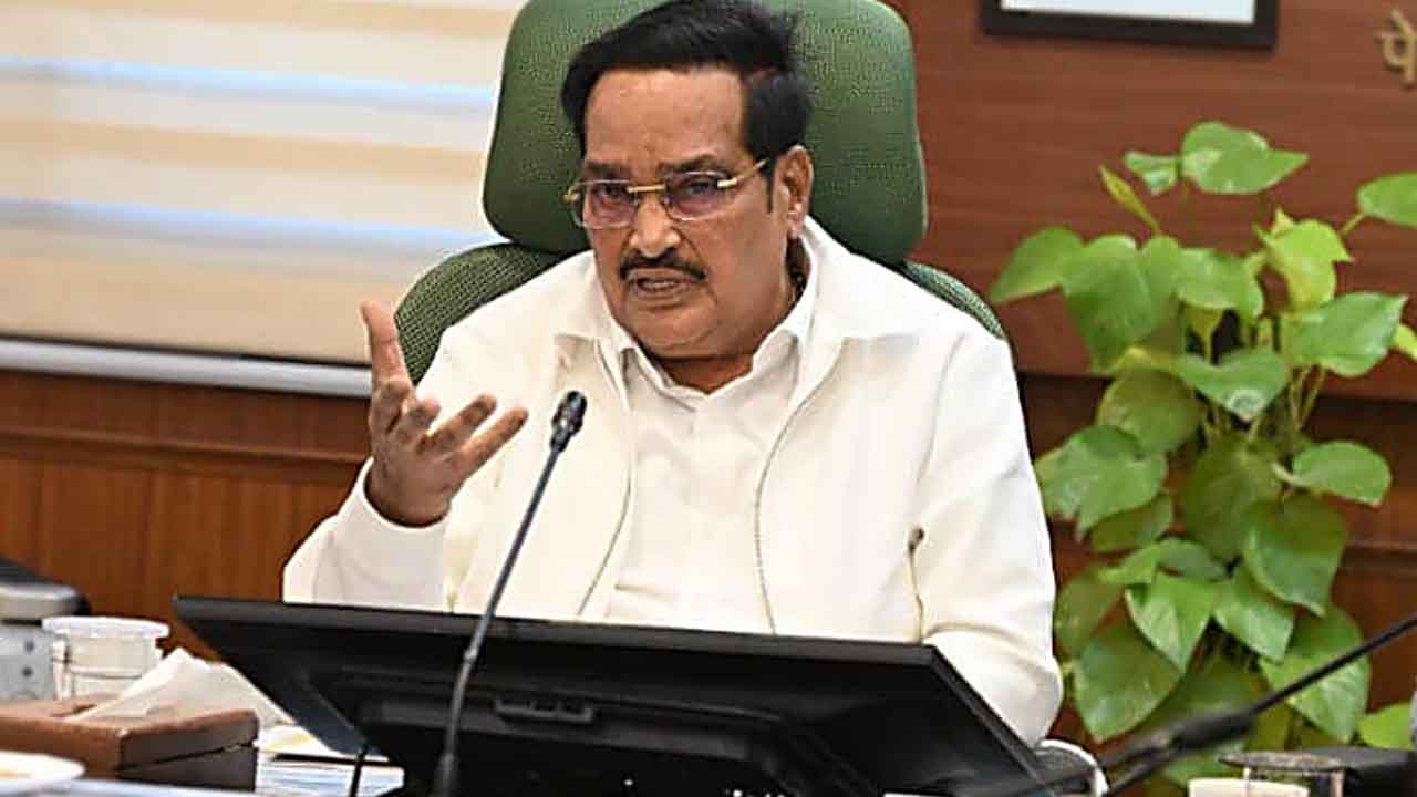 జీవన్‌మిషన్‌ నిధులు వినియోగించడం లేదు.. తెలంగాణ సర్కార్‌ తీరుపై కేంద్రమంత్రి అసహనం