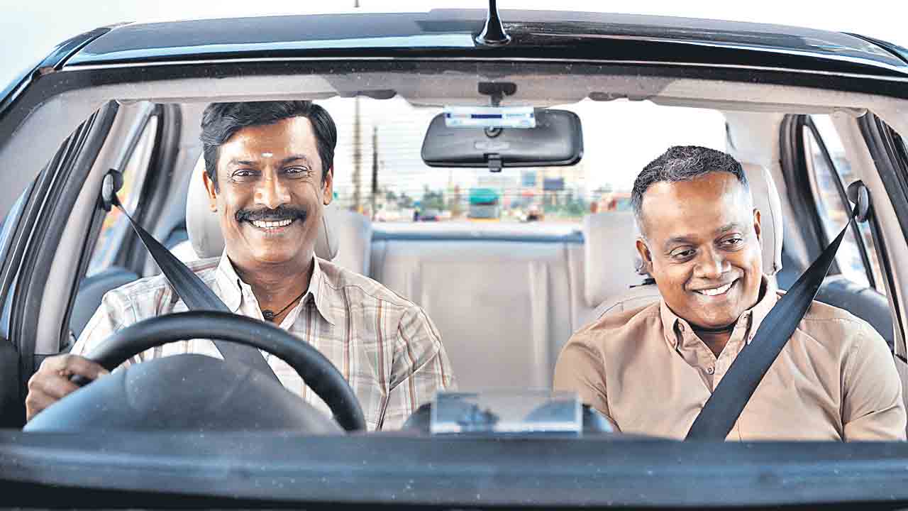 డబ్బు చుట్టూ నడిచే కథ