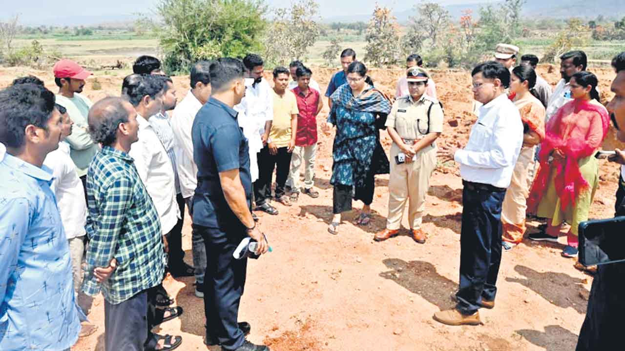 మొరం తవ్వకాలపై ఉక్కుపాదం