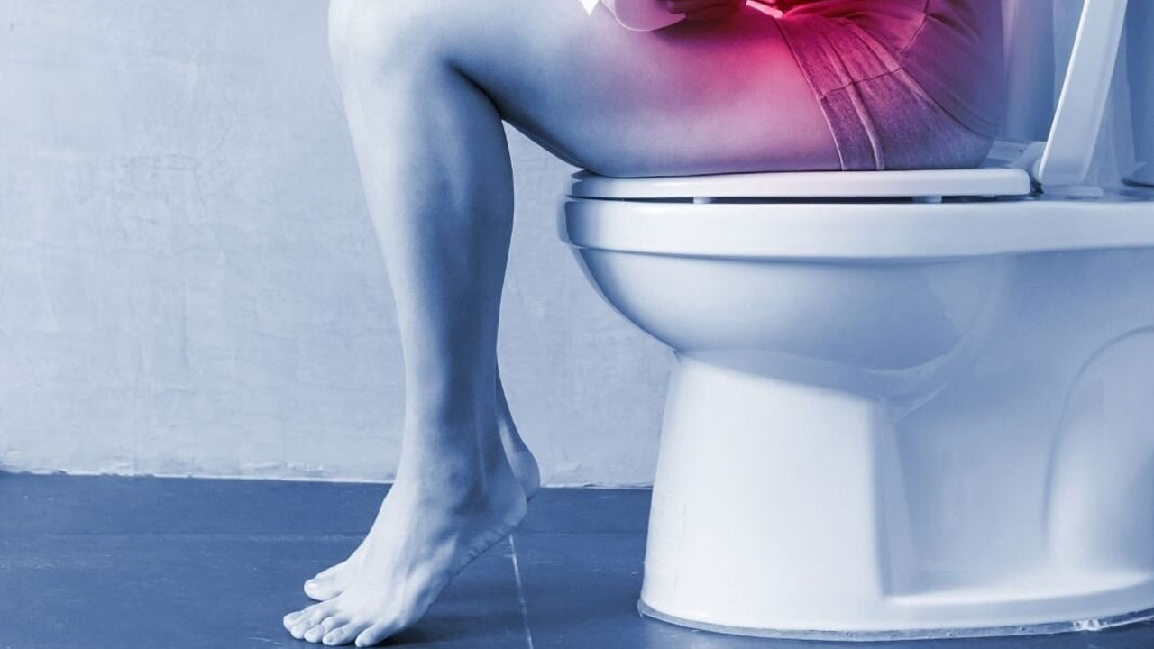 Health tips | మలబద్ధకం సమస్య విసిగిస్తోందా.. అయితే మీ లైఫ్‌స్టైల్‌ను కొద్దిగా మార్చుకోండి..!