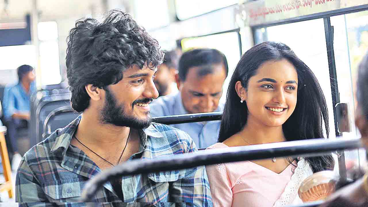 తొలిచూపులో పుట్టిన ప్రేమ