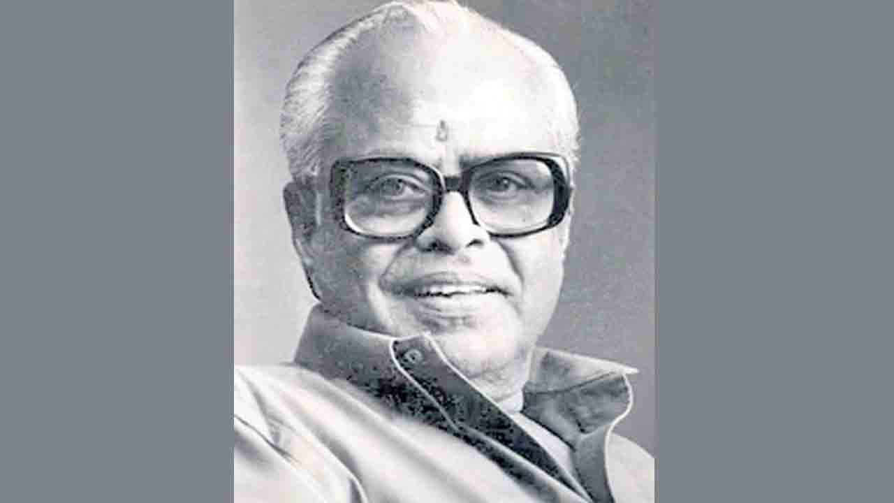 Director K Balachander