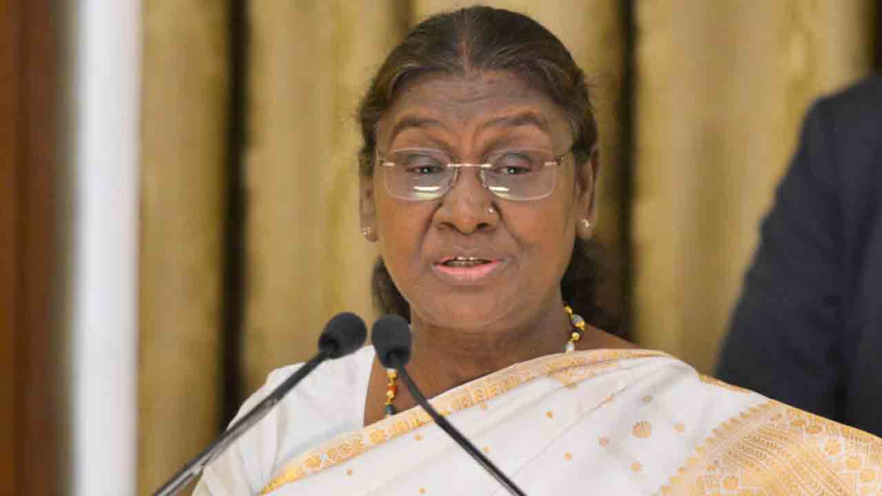 బెంగాల్‌లో రాష్ట్రపతికి అవమానం!