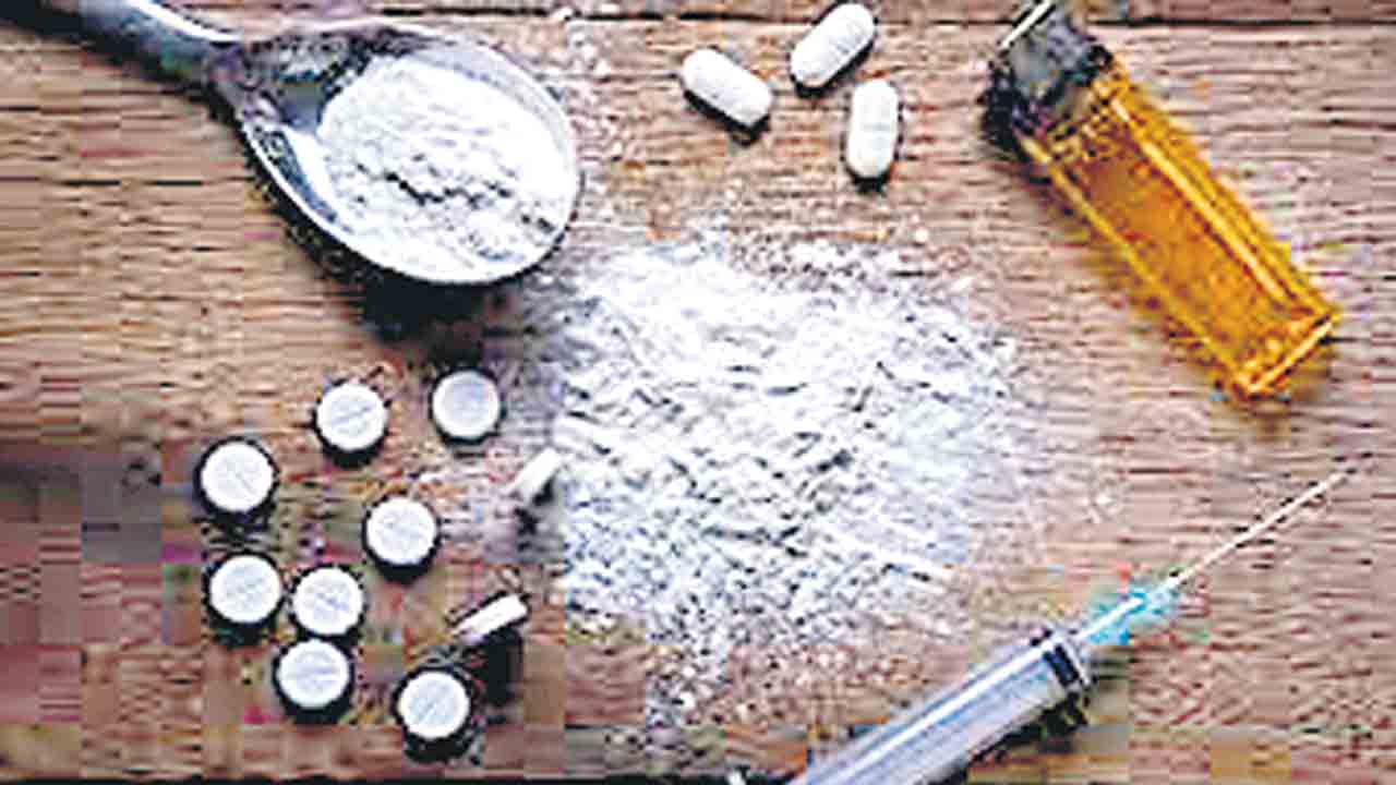 డ్రగ్స్‌ కేసులో కాంగ్రెస్‌ ఎంపీ, ఎమ్మెల్యే!