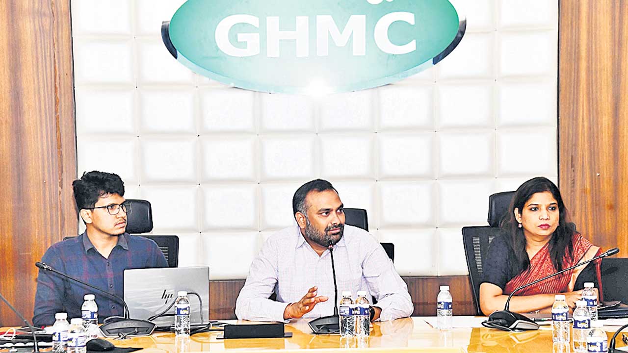 పారిశుధ్య నిర్వహణలో నిర్లక్ష్యం వద్దు