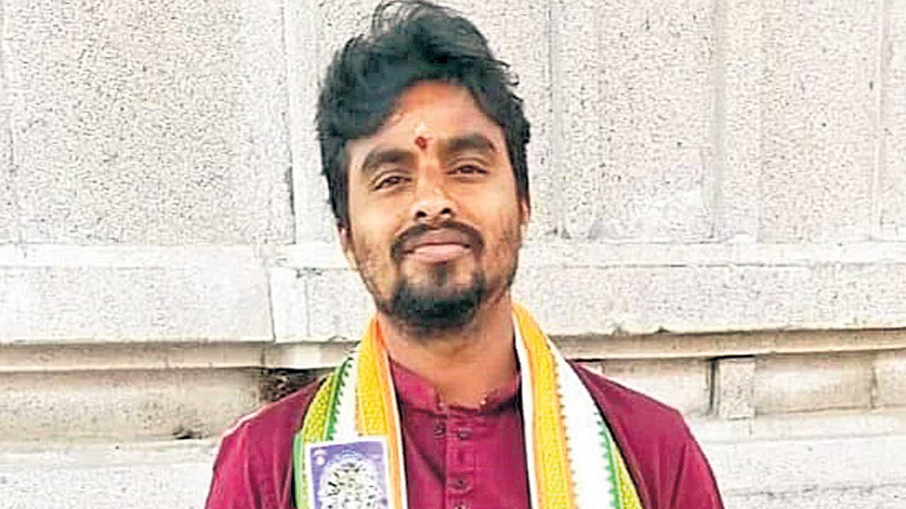 గుర్తు తెలియని వాహనం ఢీకొని వ్యక్తి..