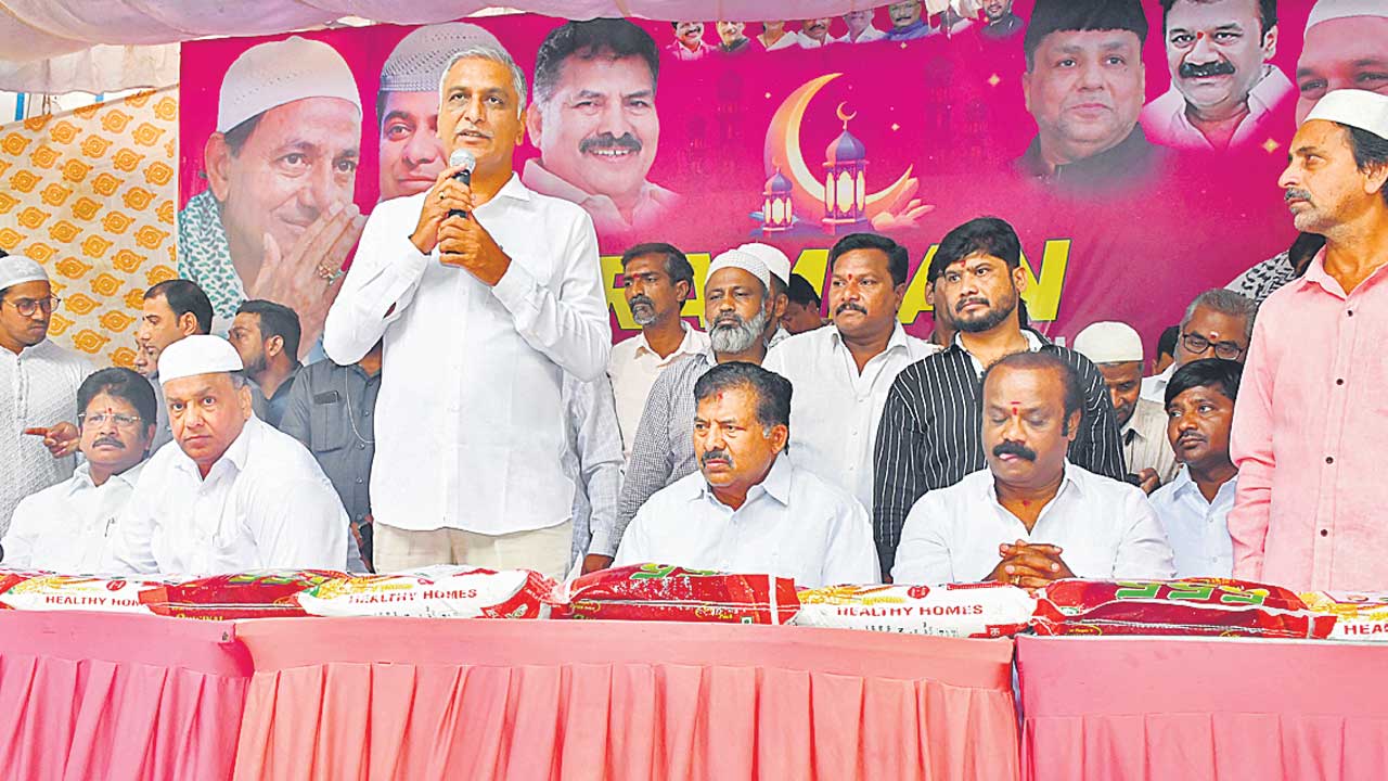 స్కాములు తప్ప.. స్కీంలు లేవు