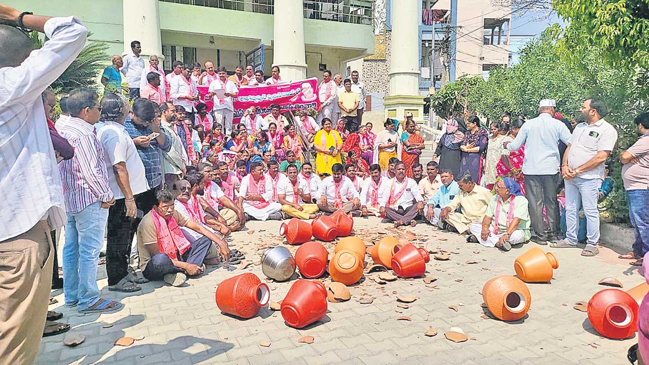 నీటి గోస సర్కార్‌కు పట్టదా?
