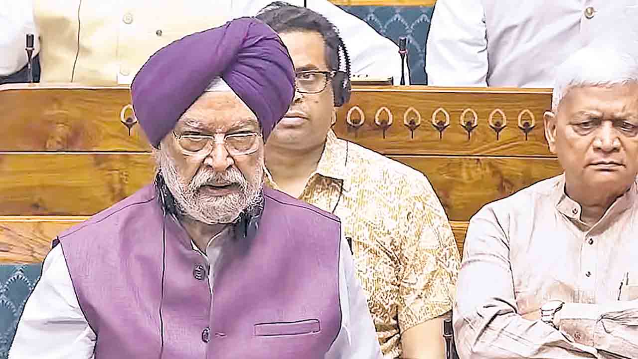 ఇంధన కొరత లేదు