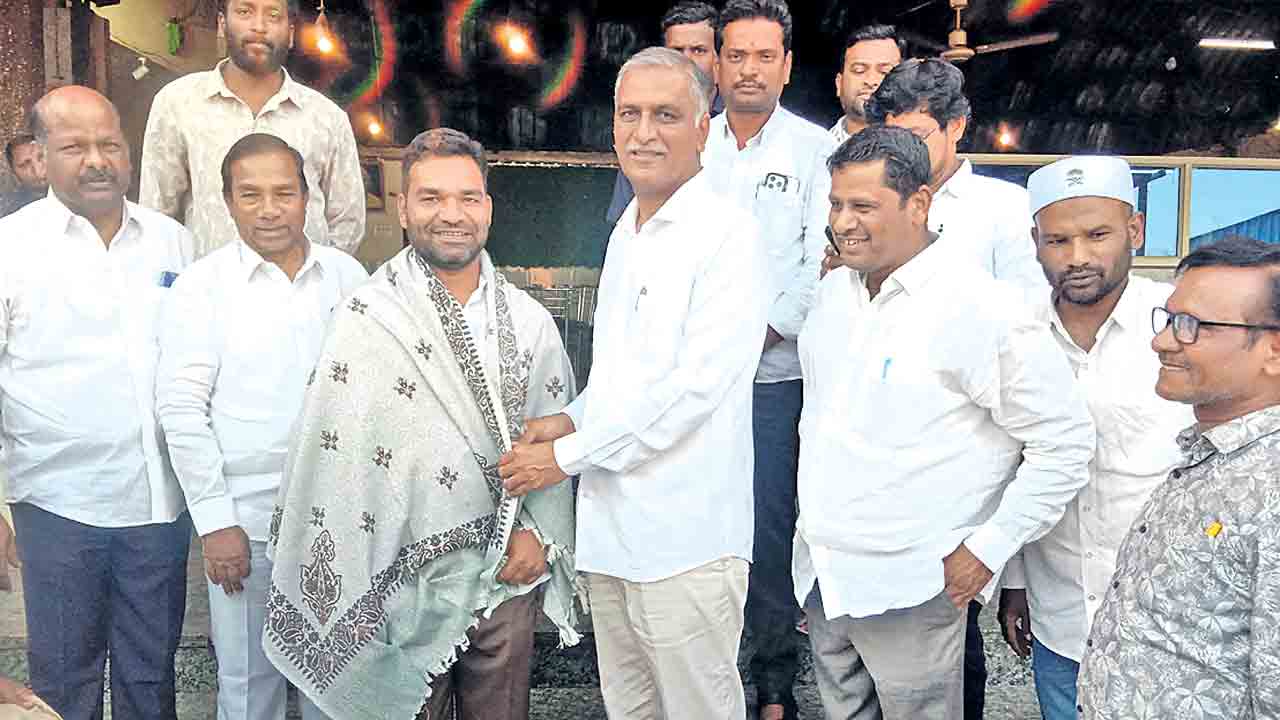 రైతులపై కాంగ్రెస్‌ చిన్నచూపు