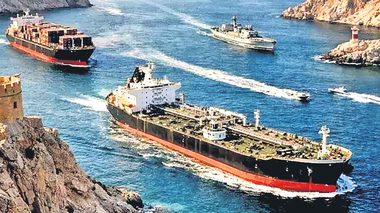 ఇరాన్‌ చేతిలో ఆయుధం హొర్ముజ్‌ జలసంధి