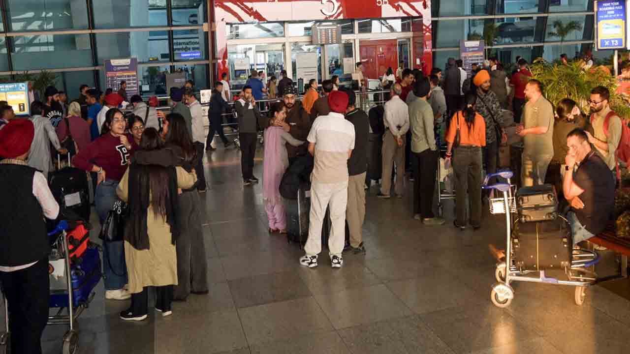 Iran vs Israel | పశ్చిమాసియాలో యుద్ధం.. గల్ఫ్‌ దేశాల నుంచి 52 వేల మంది భారత్‌కు