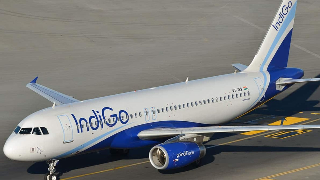 IndiGo Flight |  ఇండిగో విమానంలో సాంకేతిక లోపం.. గన్నవరంలో ఎమర్జెన్సీ ల్యాండింగ్‌