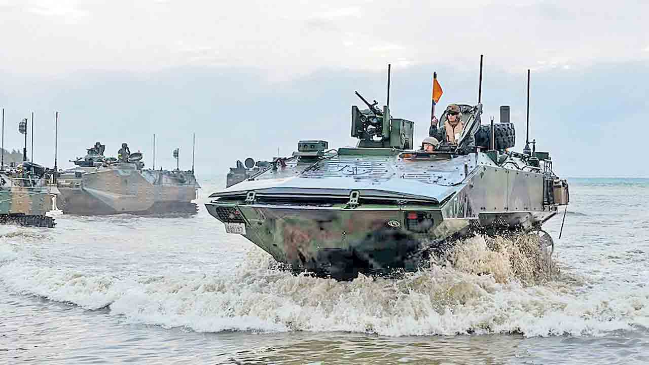 ఖర్గ్‌పైనే గురి!.. ఇరాన్‌కు ఆర్థిక జీవనాడి అయిన కీలక ద్వీపంపై దాడులకు అమెరికా సన్నాహాలు