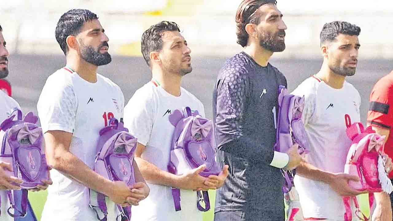 చిన్నారుల మృతికి సంతాపంగా..