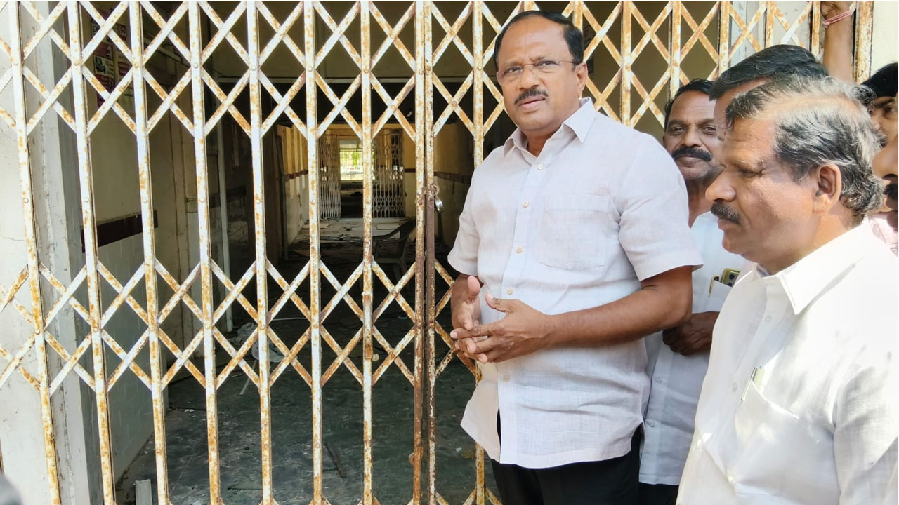 Laxma Reddy | జడ్చర్ల ప్రభుత్వ ఆసుపత్రిలో జరిగిన సంఘటన దారుణం : మాజీ మంత్రి లక్ష్మారెడ్డి