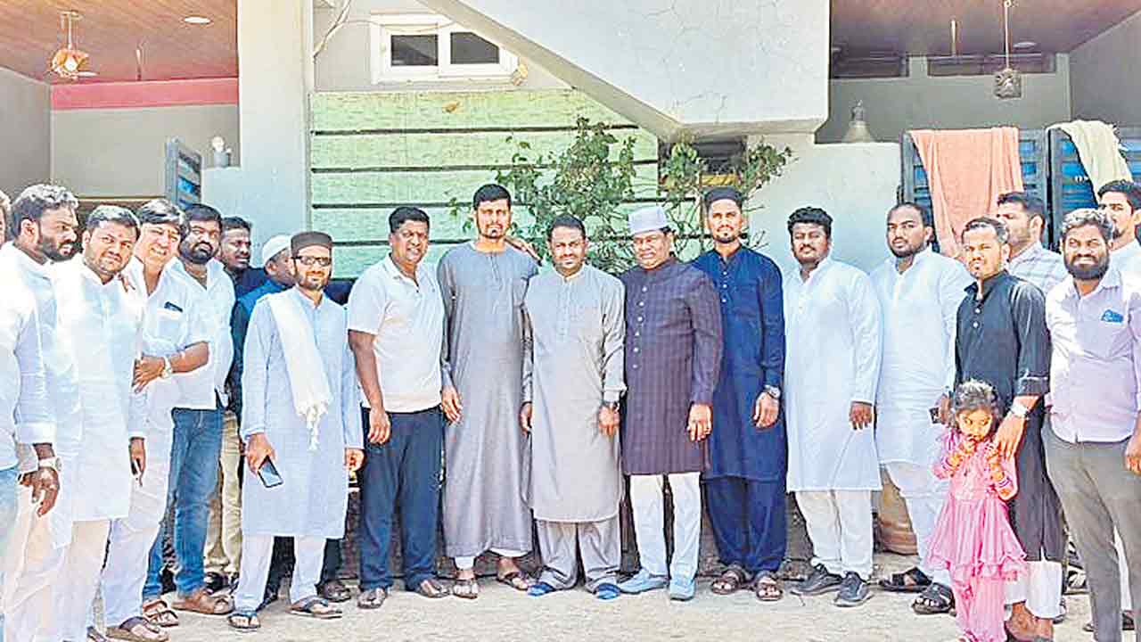 బీఆర్‌ఎస్‌ పాలనలో ముస్లింలకు పెద్దపీట