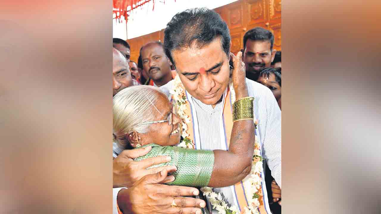 సారూ.. మీరున్నప్పుడే బాగుండె.. పెద్ద సారు సల్లగుండాలె