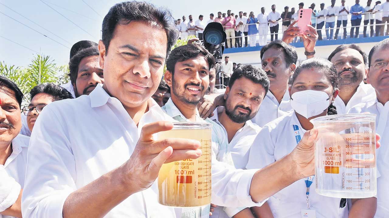 అభివృద్ధిని అడ్డుకోం లూటీ చేస్తే ఊరుకోం