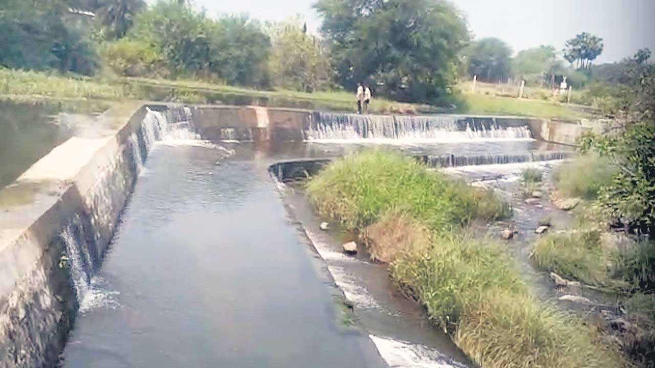 మరీ ఇంత నిర్లక్ష్యమా..?