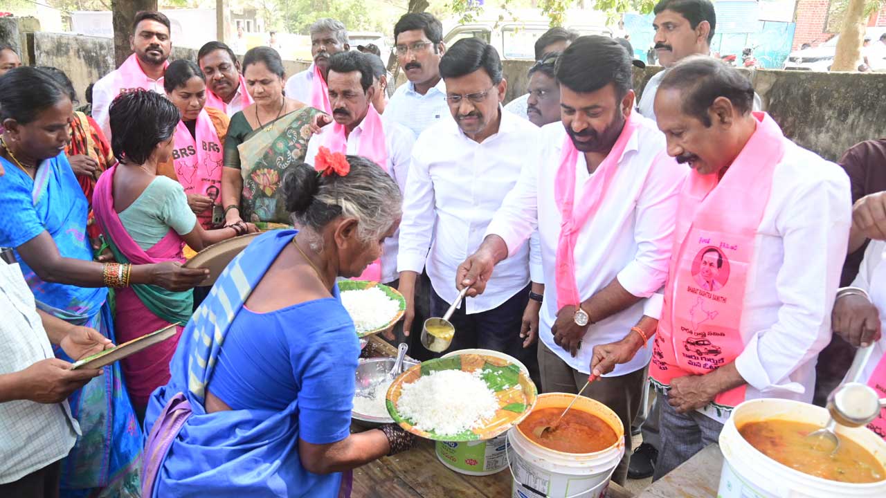 జిల్లా మంత్రులూ.. మీరెక్కడ?