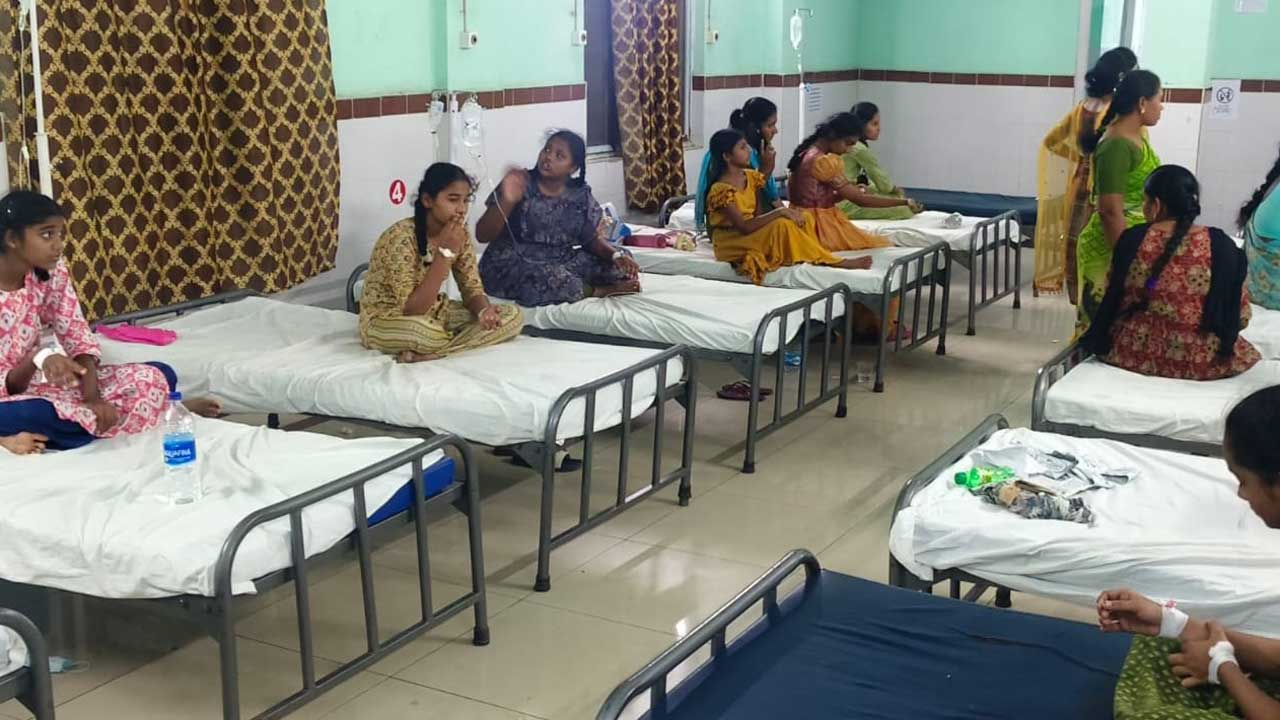 మణుగూరు బీసీ గురుకులంలో ఫుడ్‌పాయిజన్‌