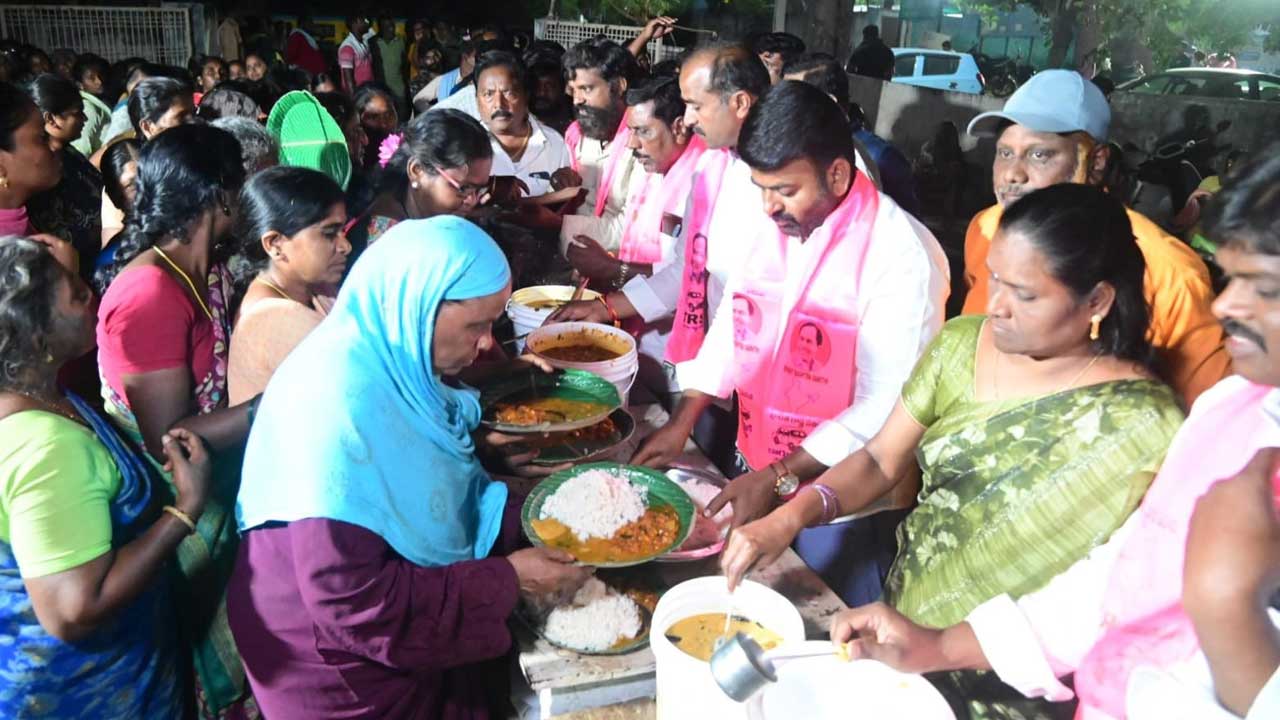 భూదాన్‌ బాధితుల కడుపునింపిన బీఆర్‌ఎస్‌