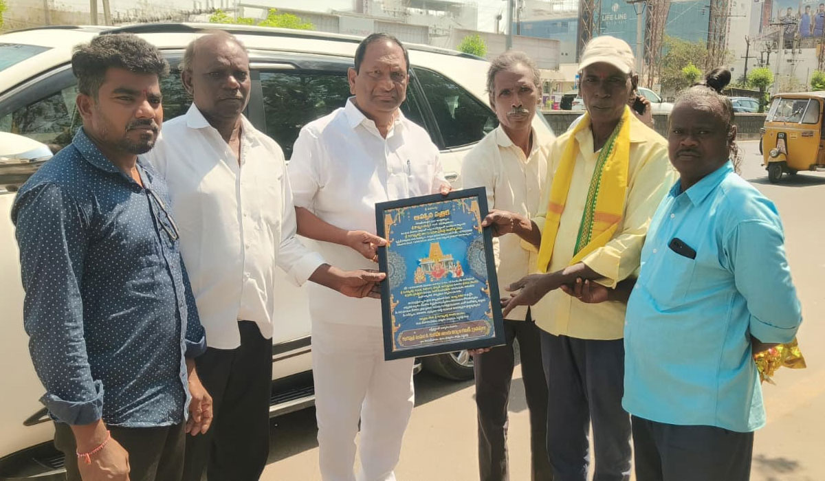 NandiMedaram | నంది మేడారంలో గంగాదేవి విగ్రహ ప్రతిష్టాపన ఉత్సవాలకు హాజరు కావాలని కొప్పులకు ఆహ్వానం