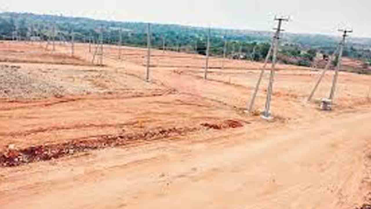 5 లక్షల ఎకరాలు.. 500 కోట్లకు స్కెచ్‌!