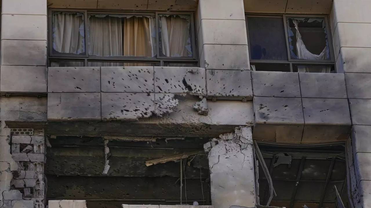 Israel Attacks Lebanon | ఇజ్రాయెల్ సైనికుడి అస్థికల కోసం సెర్చింగ్.. లెబనాన్‌పై ఇజ్రాయెల్ దాడులు.. 47 మంది మృతి