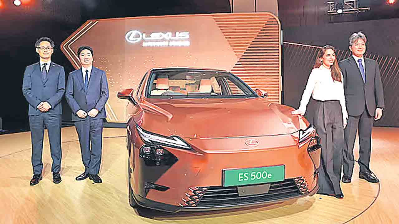 లెక్సస్‌ తొలి ఈవీ.. ప్రారంభ ధర రూ 89.99 లక్షలు