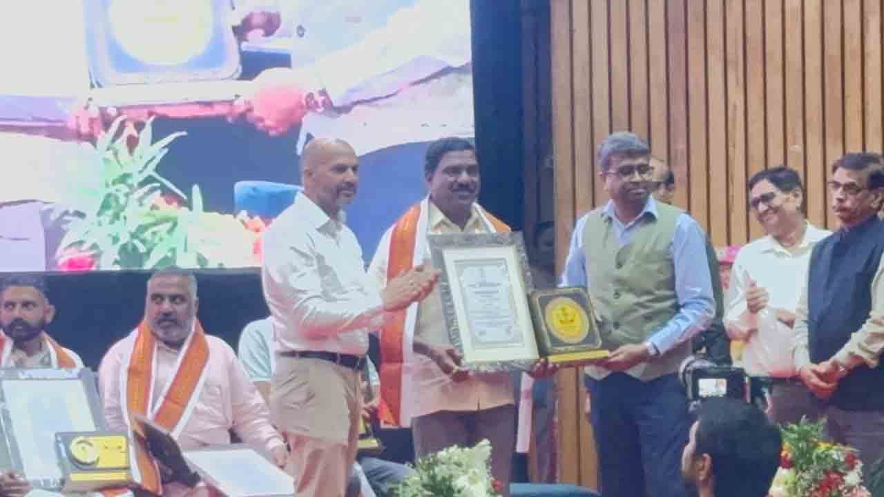 Lokasani Padma Reddy | రైతు లోకసాని పద్మారెడ్డికి అరుదైన గౌరవం.. ఛాంపియన్ ఫార్మర్ అవార్డు