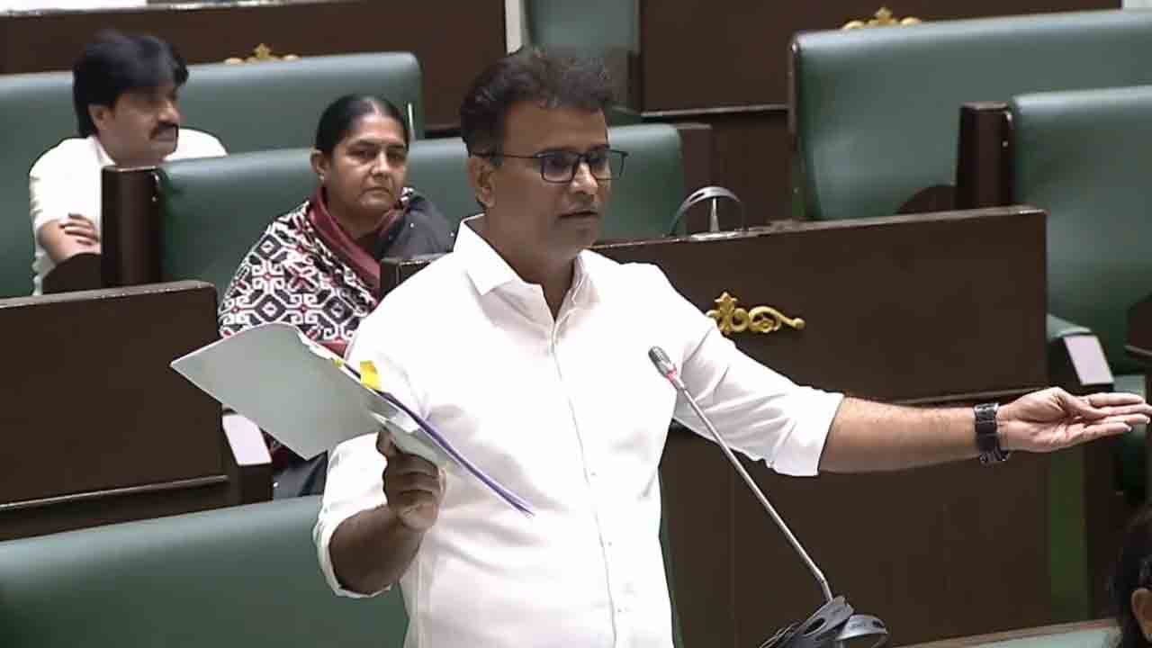 MLA KP Vivekananda | హైడ్రాకు అంత ప్రచార ఆర్భాటం ఎందుకు..? ఆ ఆఫీసర్‌ను రాజకీయాల్లోకి వెళ్లమనండి : ఎమ్మెల్యే కేపీ వివేకానంద